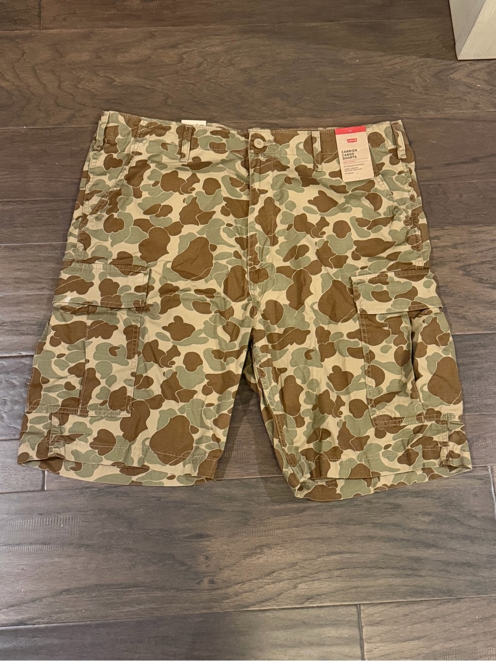 Levi's Brown and Tan Camo Men's Cargo Shorts Size 38